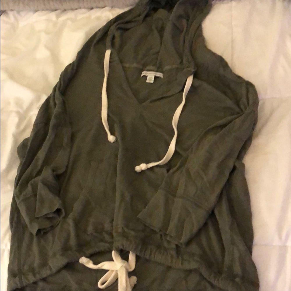 AE crop hoodie